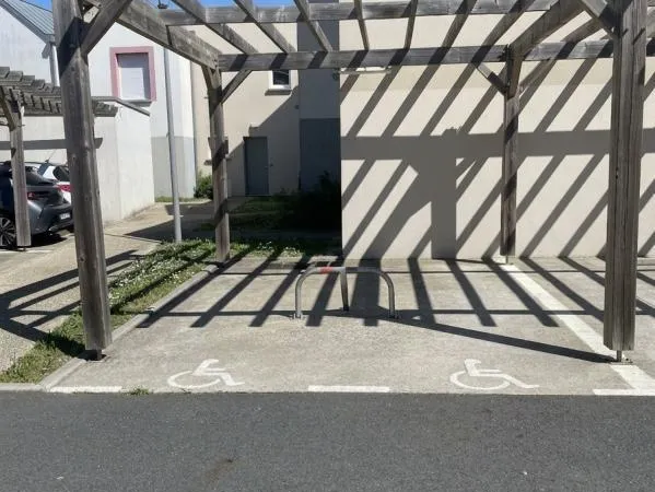 ORLEANS - Avenue des droits de l'Homme