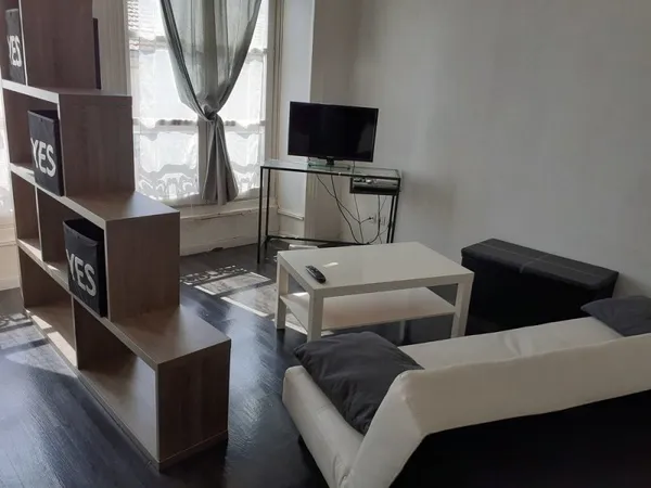 immeuble de 8 studios meublés + 1 f1 bis meublés