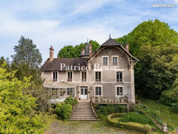 Maison 12 pièces 360 m²