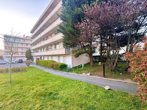 Triplex 1 pièce 28 m²