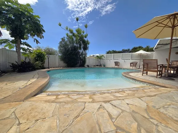 A vendre villa F4-5 La Convenance Sainte Marie