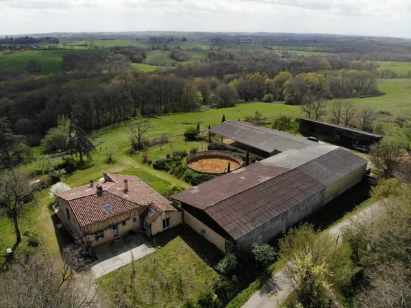 Maison 6 pièces 246 m²