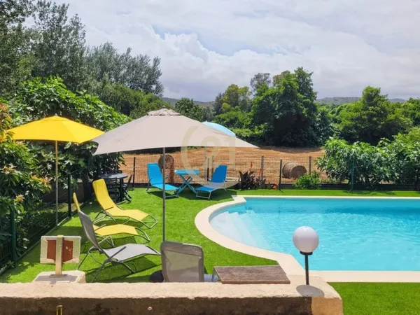 Villa 10 pièces 232 m²