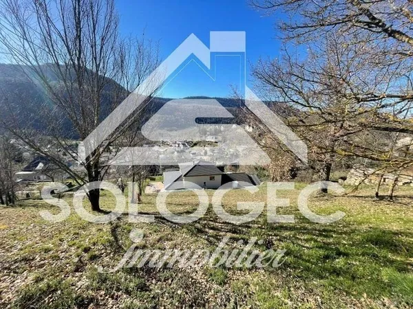 Terrain 1385 m²