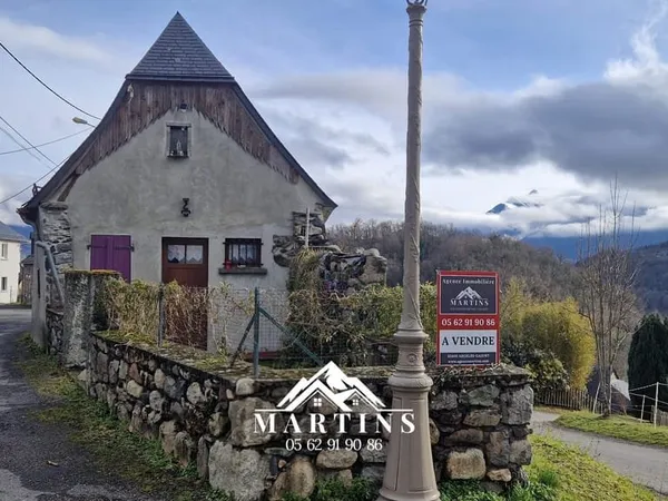 Secteur Pibeste - Maison de village de type 3 + jardinet.