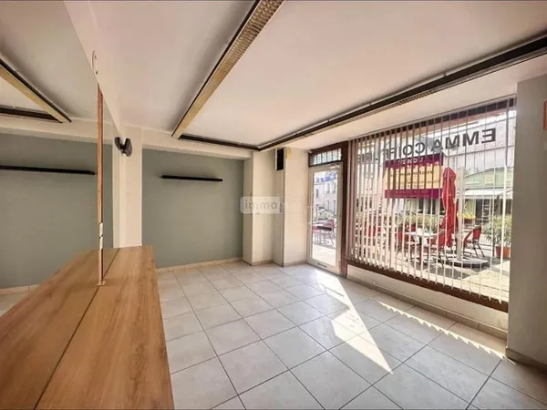 Bien immobilier de rendement Vente Azay-le-Rideau  80m² 167800€