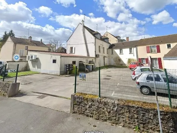 Place de parking - Centre ville - Tournan en brie