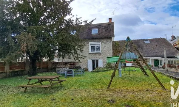Maison 8 pièces 202 m²