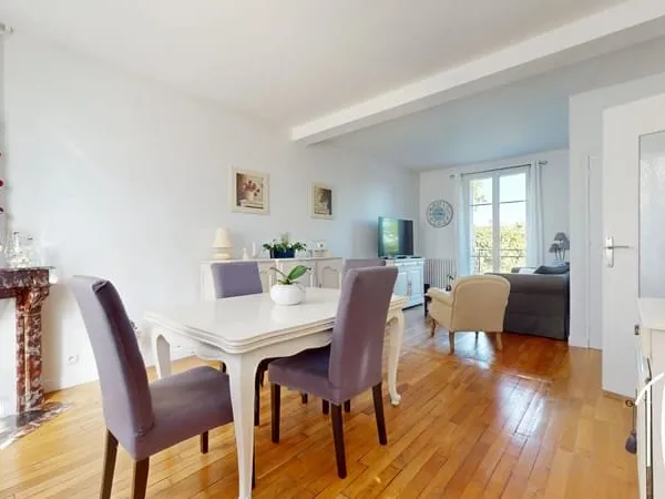 EXCLUSIVITE - THIAIS - Maison meulière de charme de 121 m² avec jardin - Quartier vivant et convivia