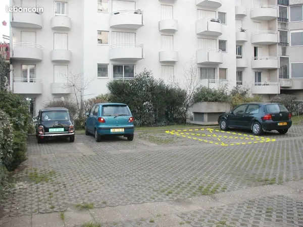 Location Parking Suresnes - Rdc Cour proche gare