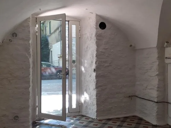 Commerce Location Saint-Hippolyte-du-Fort   340€