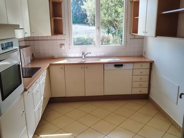 Loue Appartement lumineux