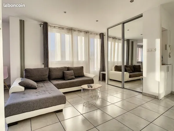 A louer : chambres en colocation dans un T4 meublé (Saint Martin d'Hères, limite Grenoble)