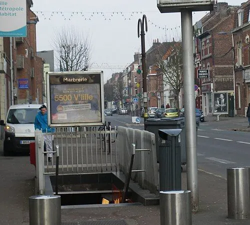A louer studio meublé - Proche métro Marbrerie