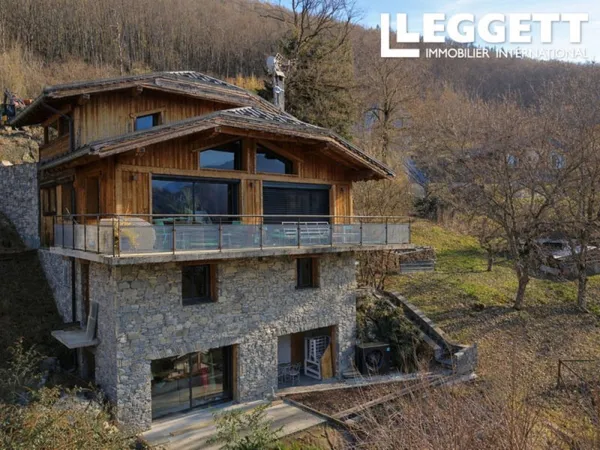 Maison moderne 4 chambres + appartement 2 chambres ? Courchevel village, proche remontées Brides-les