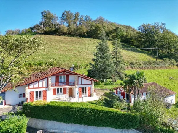 Magnifique maison avec logement indépendant à 8 minutes de S