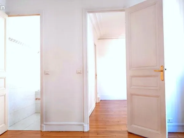 Paris, entre Batignolles (17è) et Abbesses (18è) 39 m²