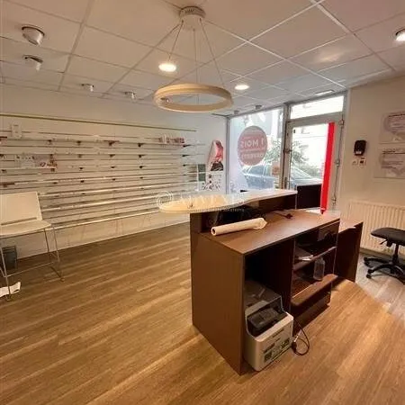 Local commercial 69 m²