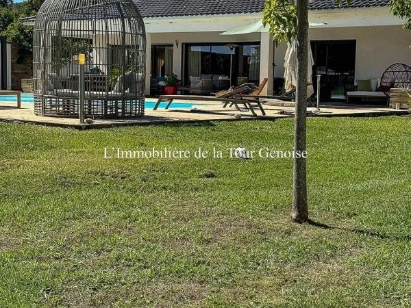 Villa 5 pièces 410 m²
