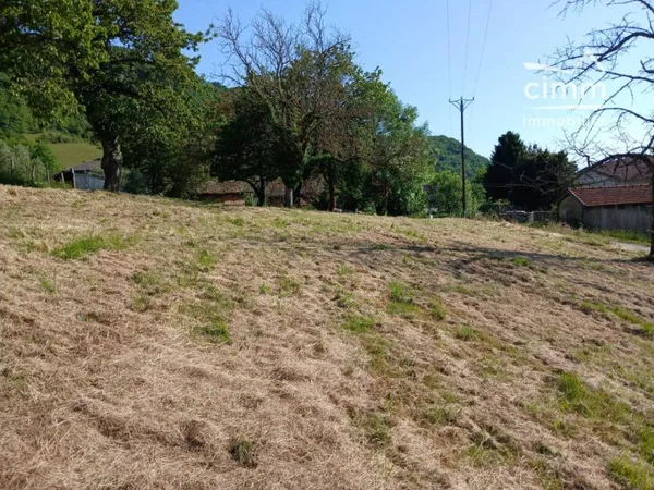 Terrain constructible 956 m²
