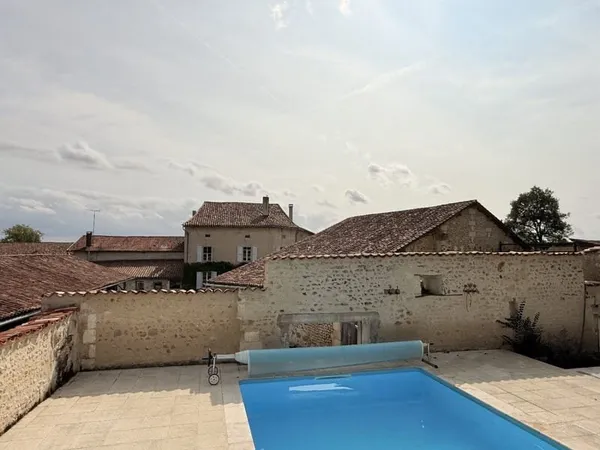 Maison Vente Aubeterre-sur-Dronne 7p 260m² 345000€