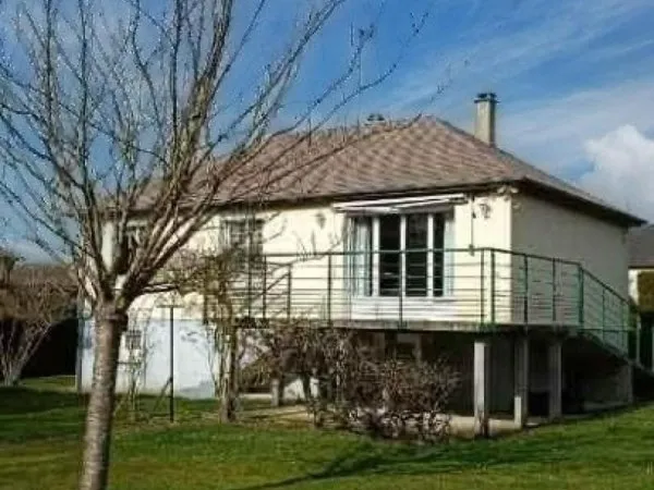 Maison lumineuse au calme avec jardin et terrasse
