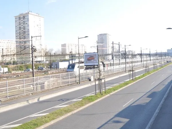 Orléans centre, à louer 141 m² de surface à vocation professionnelle, quartier gare