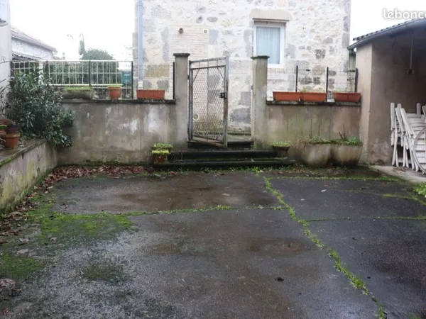 Maison de ville avec cour