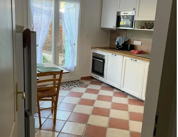 BAZIÈGE - A LOUER T2 de 50m². Loyer: 650€