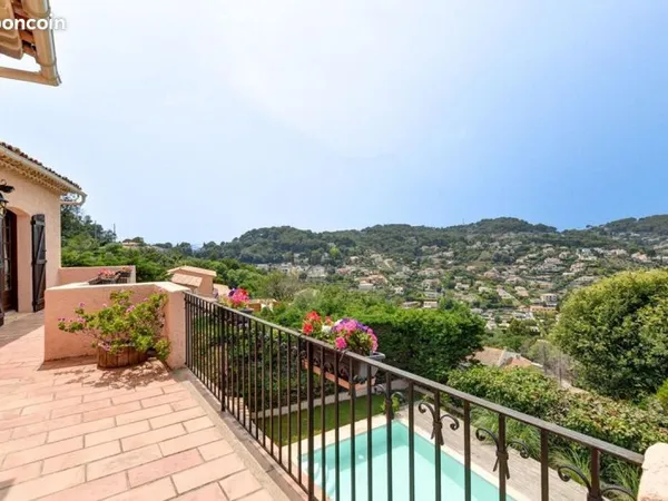 Villa 5 pièces 231 m²