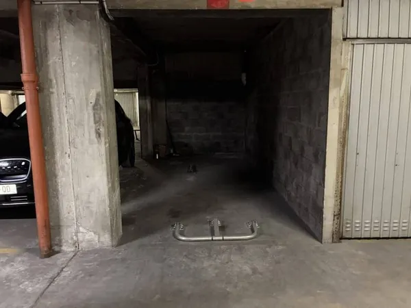 Parking 14 m²