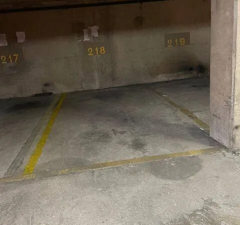 Parking 125 m²