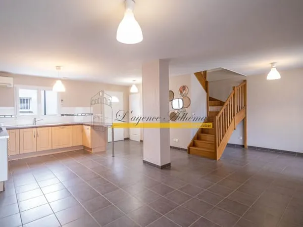 Maison 4 pièces, 3 chambres de 94m2 à vendre à Loriol-sur-Dr