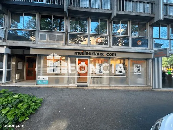 Local commercial 94 m²