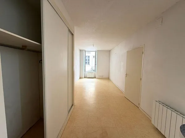 MAMERS CENTRE - APPARTEMENT T2 EN RDC - VENDU VIDE