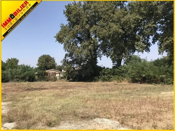 Terrain 600 m²