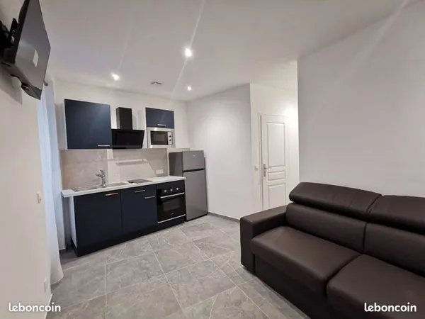 Studio renové et meublé 23m² - Sens centre