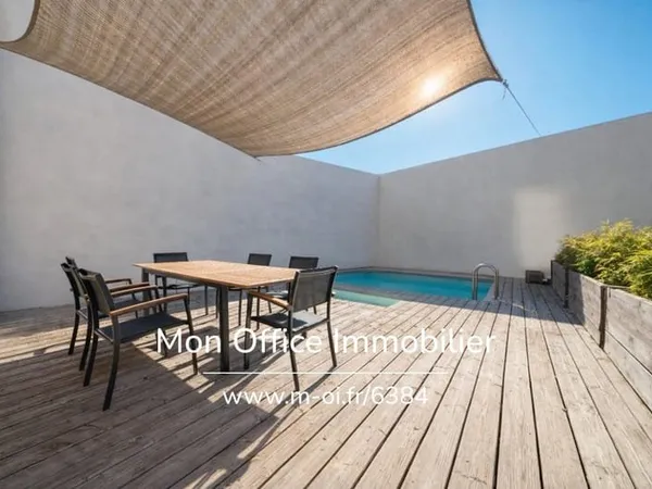 Référence : 6384-CLA. - Maison avec terrasses, piscine, box et deux studios indépendants, à deux pas