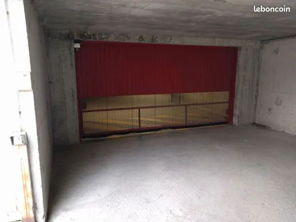 Garage dans résidence sécurisée