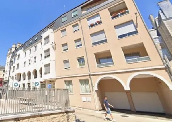 Stationnement Location Poitiers   75€