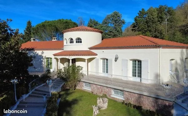 Particulier vend Exceptionnelle propriété sur Vieille-Toulouse : Maison de maître de 433 m² avec 2 n