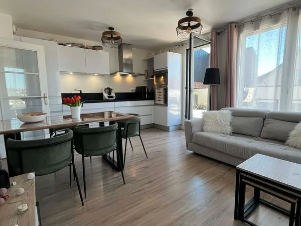 Superbe T3 lumineux avec grande terrasse + climatisation réversible + parking - Secteur Pont Neuf