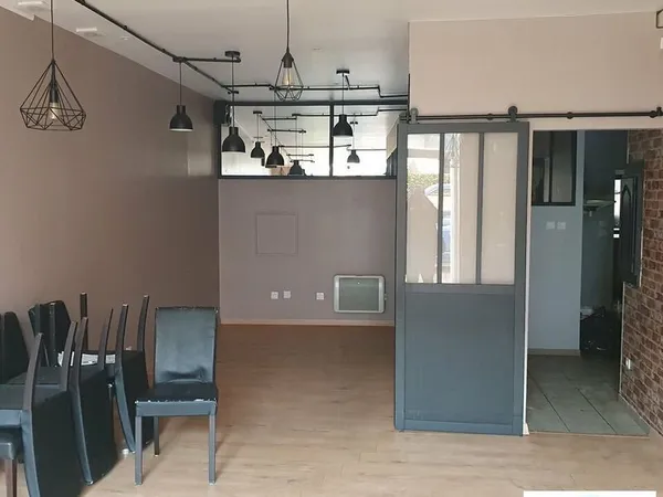 Local commercial 188 m² VOIRON