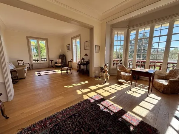 Appartement 5 pièces 158 m²