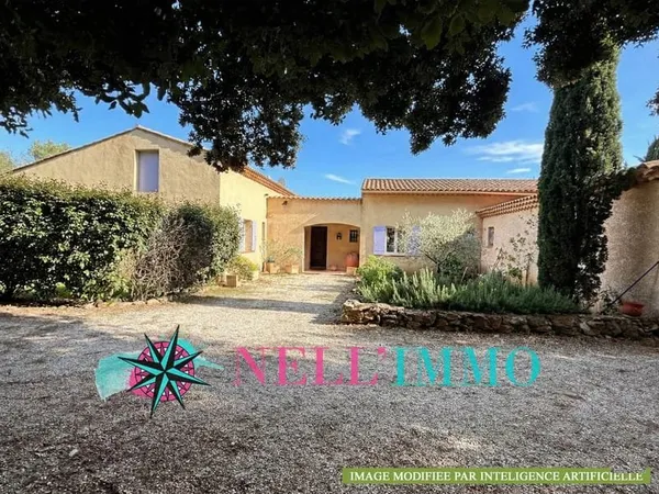 PELISSANNE: Belle propriété de plain pieds, 210m2 hab. sur 1
