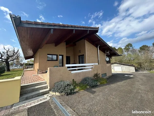 Maison 6 pièces 247 m²