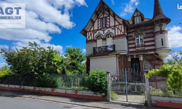 Maison 6 pièces 232 m²