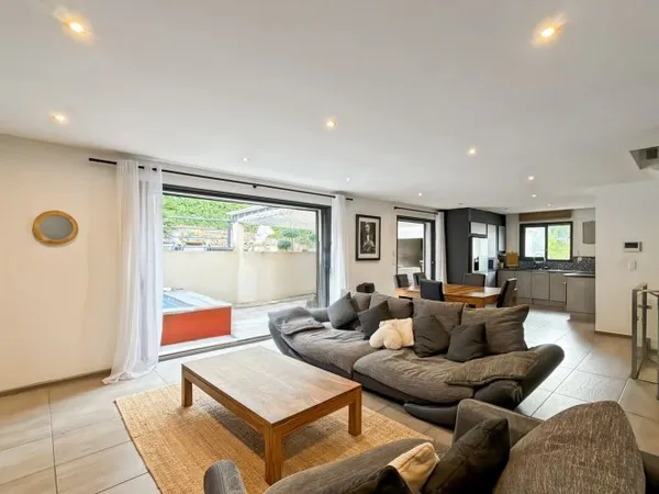 Maison 6 pièces 154 m²