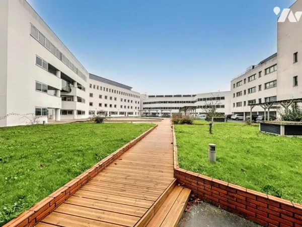 Local d'activités 542 m²