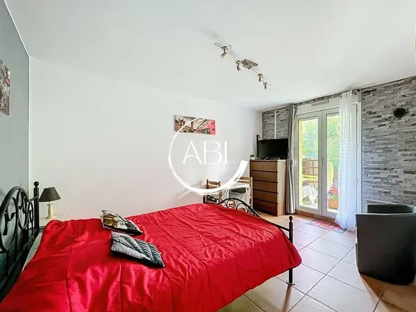 Studio Meublé 21 m² classé F à Vendre dans le Quartier Belle